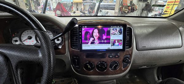 Màn hình Android dành cho xe Ford Escape